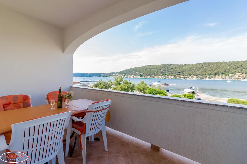 Apartamento Tomulic Jasna I Miljenko Supetarska Draga Exterior foto